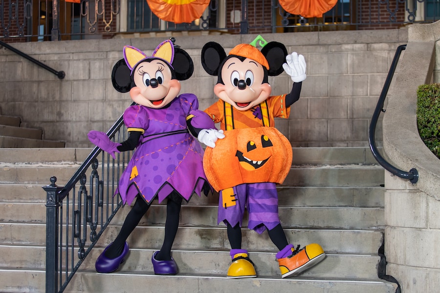Mickey Mouse and Minnie Mouse, Disneyland Resort/Disney Parks Blog