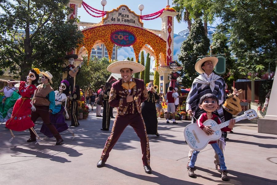 Plaza de la Familia Returns to Disney California Adventure Park
