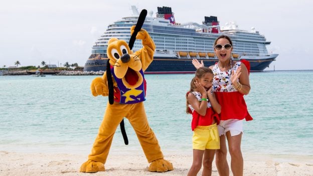 Puerto Rican actress and TV host Adamari Lopez and her daughter Alaïa with Pluto