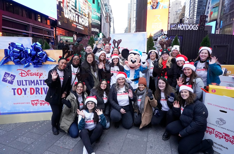 VoluntEARS for the Disney Ultimate Toy Drive