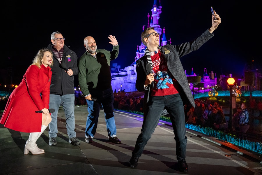 Carmen Lleo Badal and Quentin Rodrigues, Disneyland Paris Ambassadors with cast members
