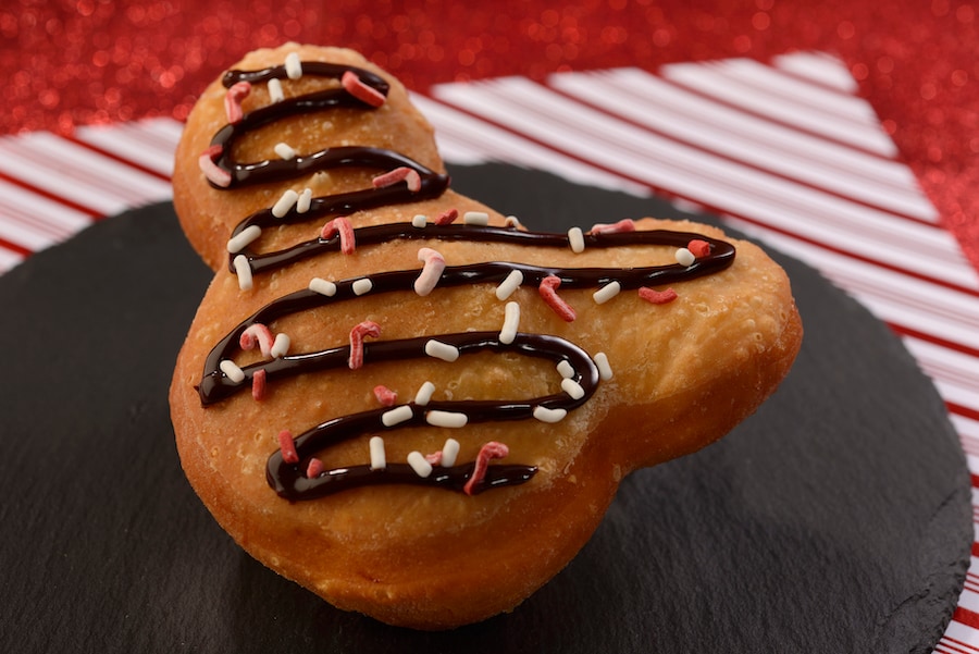 New Holiday Treats At Walt Disney World Resorts Have Been Announced! The DIS  Peppermint Mickey Beignet 