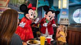 Family at Minnie’s Holiday Dine at Hollywood & Vine