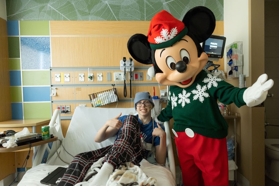 Mickey Mouse and Minnie Mouse visit patients in local hospital