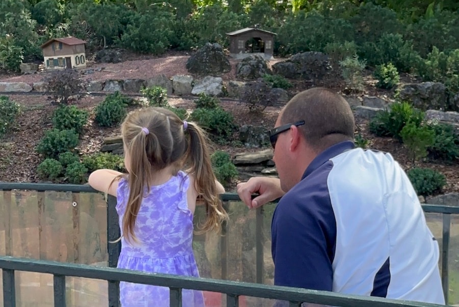 Family enjoys Trains in Germany at EPCOT