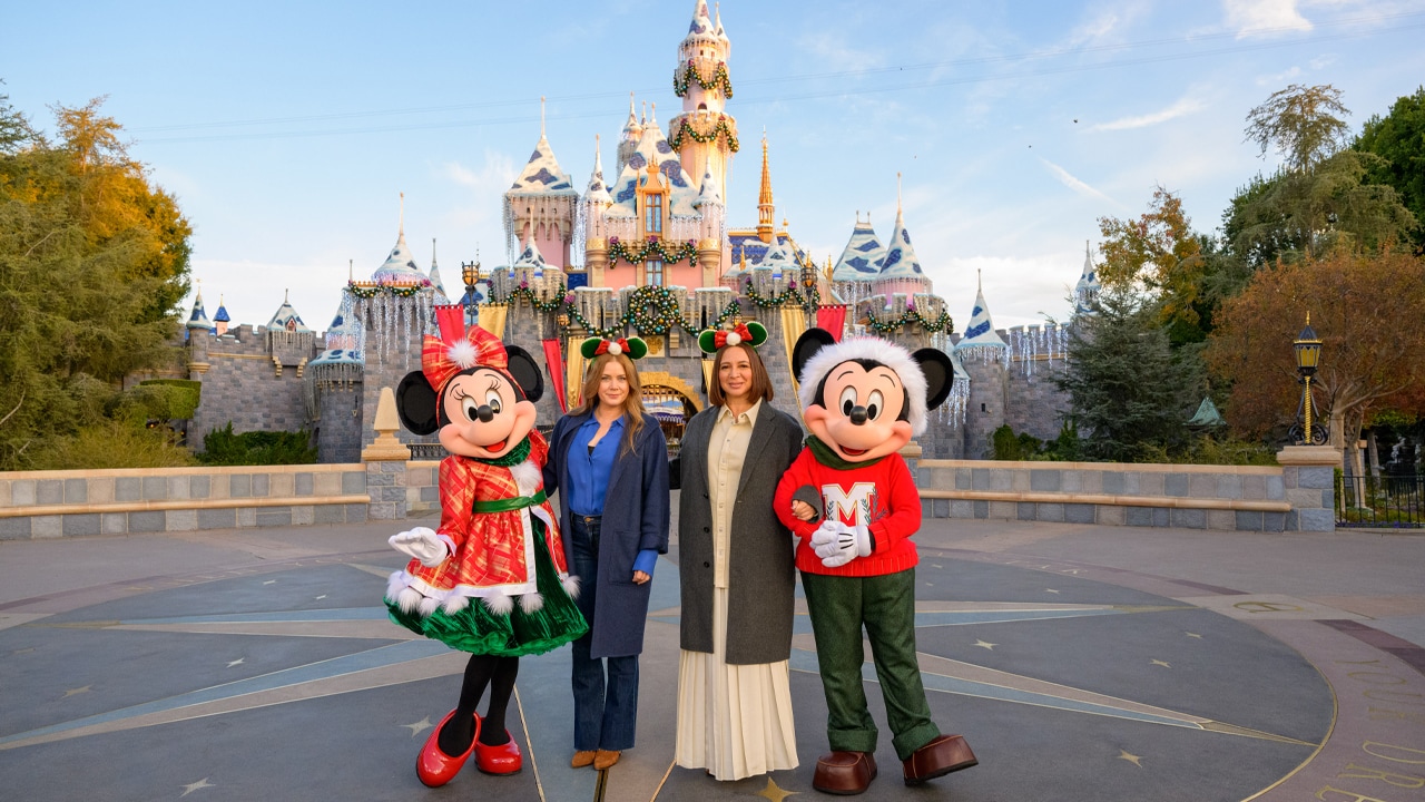 “Desencantada”: Amy Adams e Maya Rudolph curtem o Natal na Disneyland