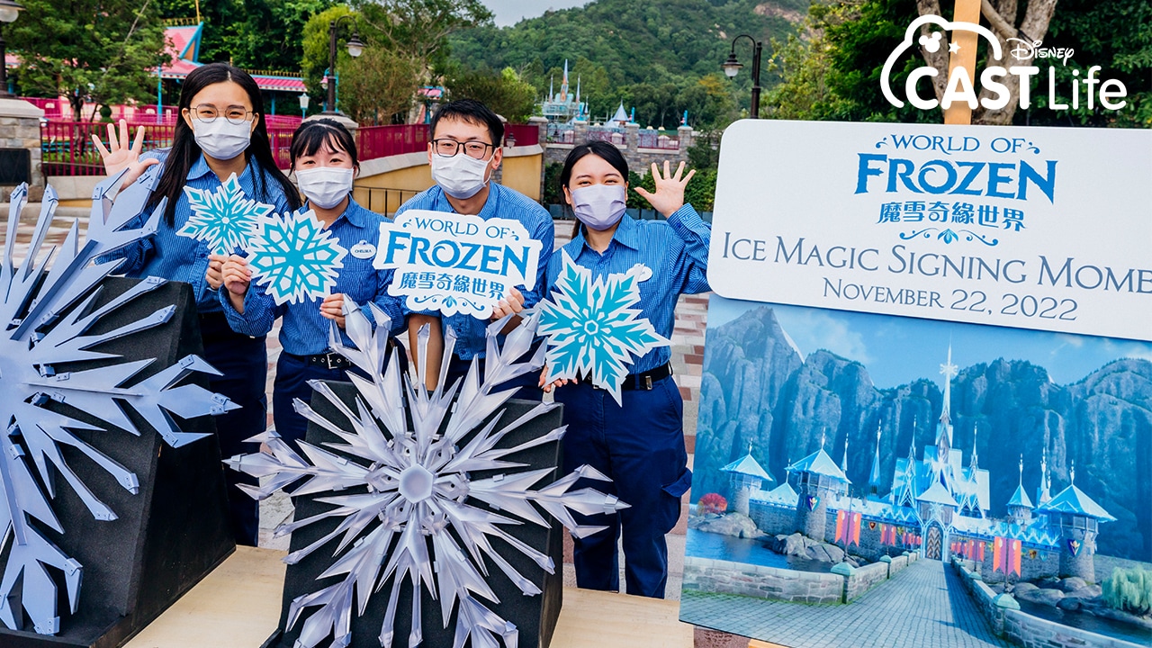 Cast Members celebram momento importante na construção de “World of Frozen”