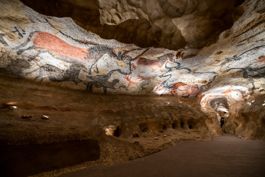 Cave replica found at Lascaux International Center of Parietal Art