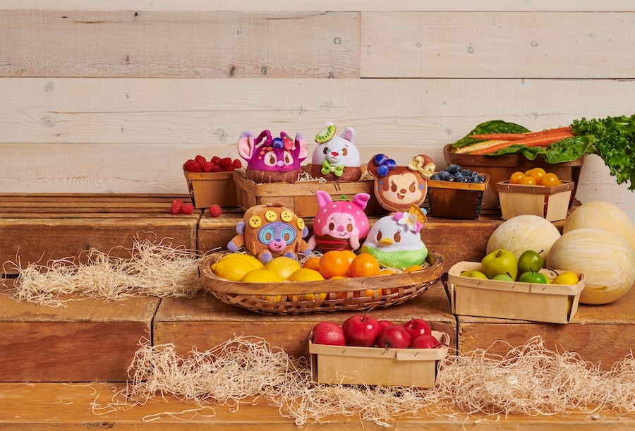 Disney Munchlings Fruity Finds features an Acai Bowl Angel, Blueberry Pancakes Minnie Mouse, Chocolate Dipped Strawberry Piglet, Fresh Coconut Water Daisy Duck, Banana Nut Bread King Louis, and a Fruit & Granola Parfait White Rabbit. 