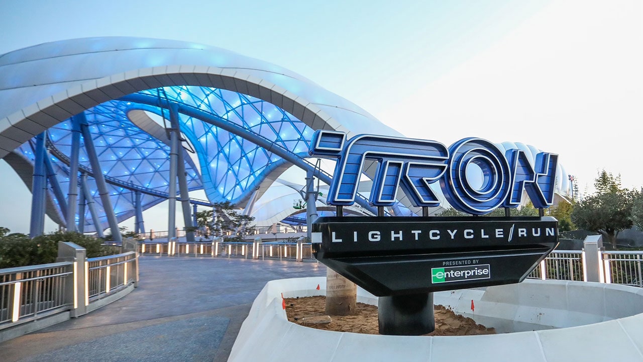 Entenda como será a inauguração de “TRON Lightcycle / Run”