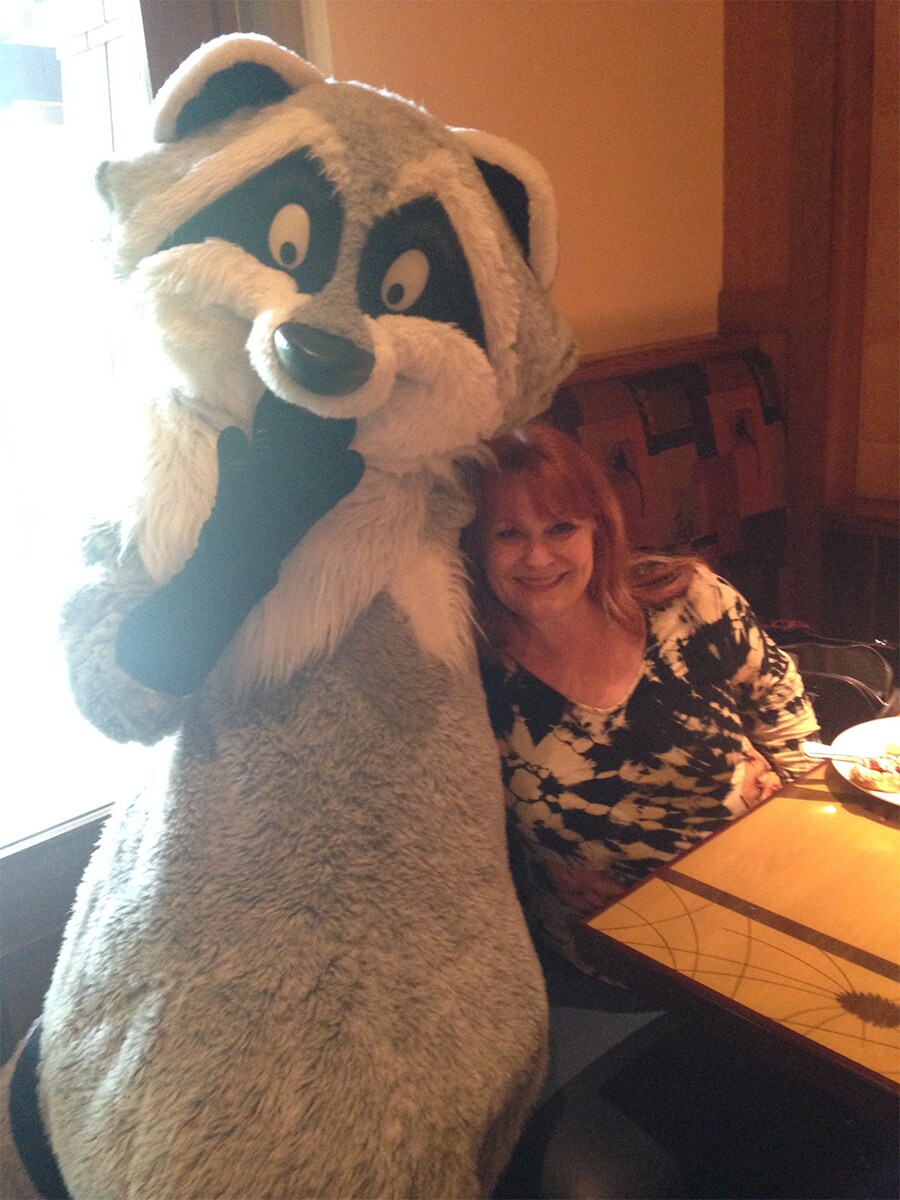 Dawn Kintigh dining at Storytellers Café