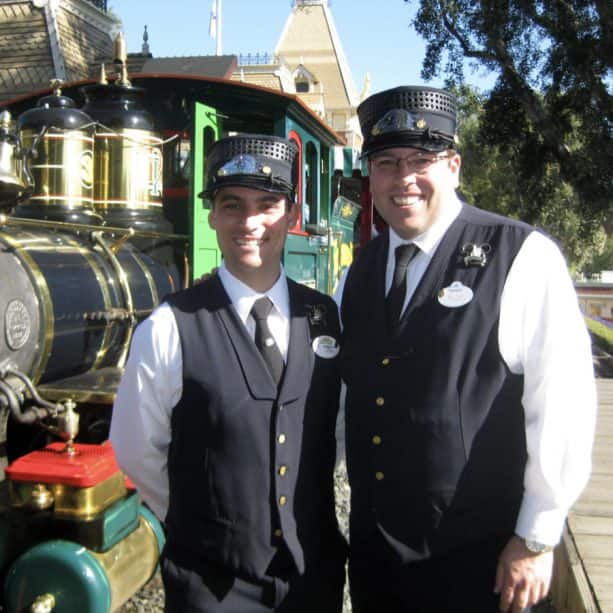 Behind the Nametag: Disney Cast Member Celebrates 30 Years of Career ...