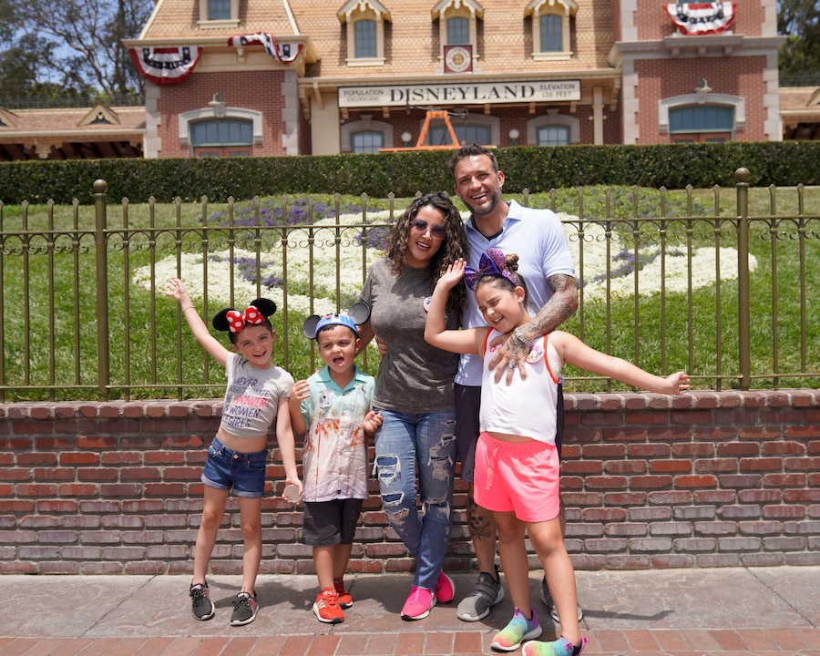 ABC’s “The Parent Test” takes a trip to the Disneyland Resort 
