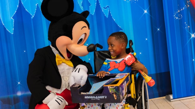 Mickey Mouse Greeting Patient at AdventHealth Tampa