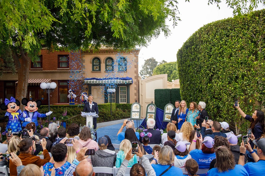 Disneyland Park Honors Make-A-Wish With 3 New Windows  Disneyland Resort Dedicates Three Windows on Main Street, U.S.A. to Make-A-Wish  