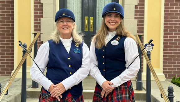 Cast members J'Amy and Emma in Guided Tour costume