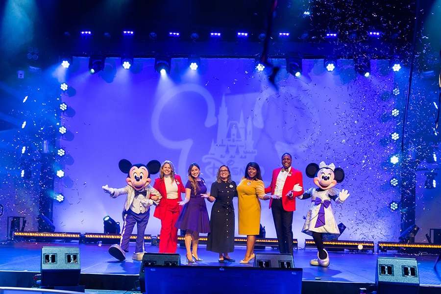 Walt Disney World Ambassadors and leaders with Mickey and Minnie