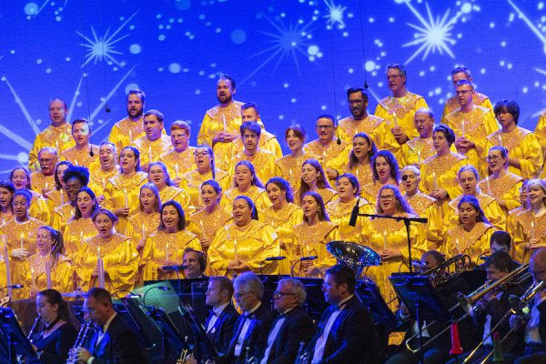 New Candlelight Processional Celebrity Narrators To Headline 2023 EPCOT ...