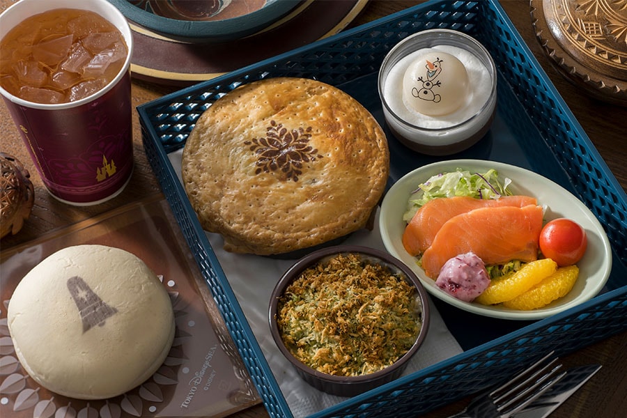 Food offerings that will be available at  Royal Banquet of Arendelle in the new Fantasy Springs opening on June 6, 2024 at Tokyo DisneySea 