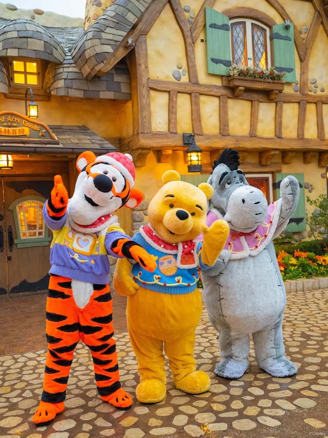 Images of characters Chinese New Year at Shanghai Disney Resort