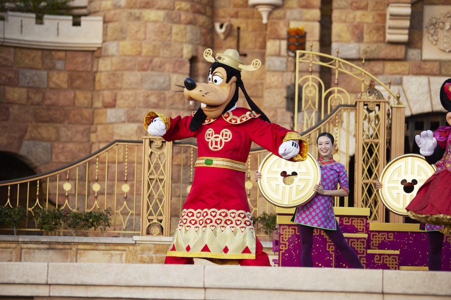 Image of characters at Hong Kong Disney Resort, Chinese New Year