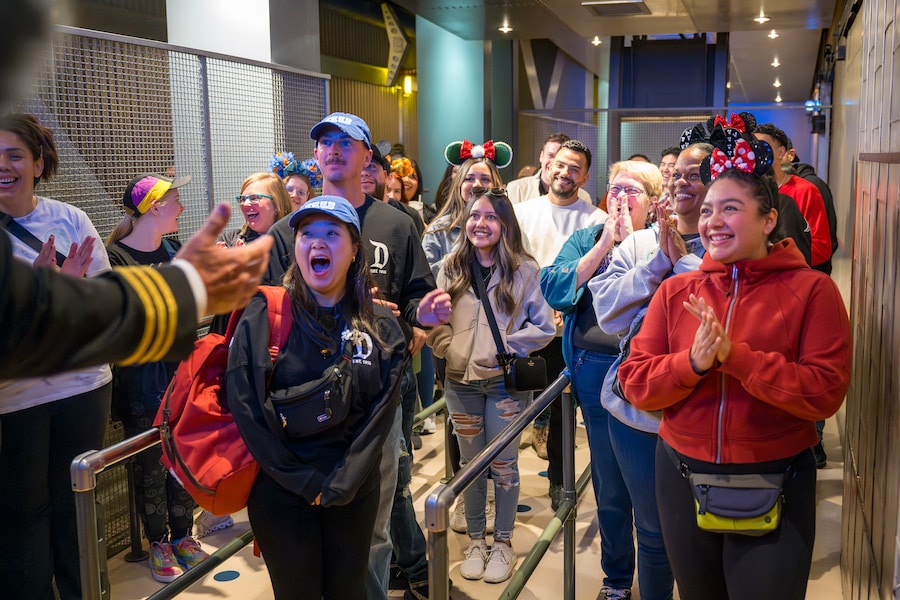 Disney’s Soarin’ Star Patrick Warburton surprising Disney guests