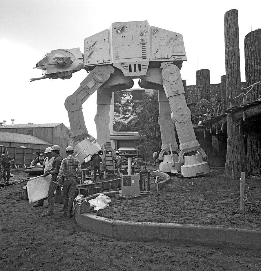 35-foot Imperial All-Terrain Armored Transport Walker (AT-AT) at Star Tours