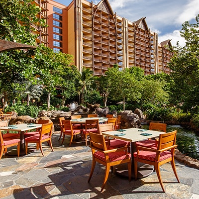 A dining patio at Makahiki, The Bounty of the Islands at Aulani, A Disney Resort & Spa