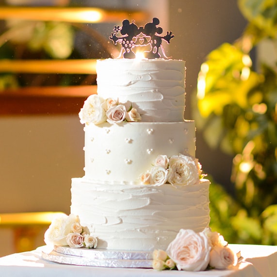 Wedding Cake Wednesday Minnie Mickey Kisses Disney Weddings