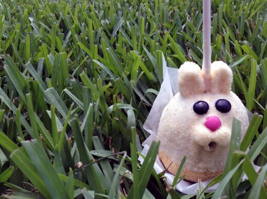 Candy apple Easter Bunny