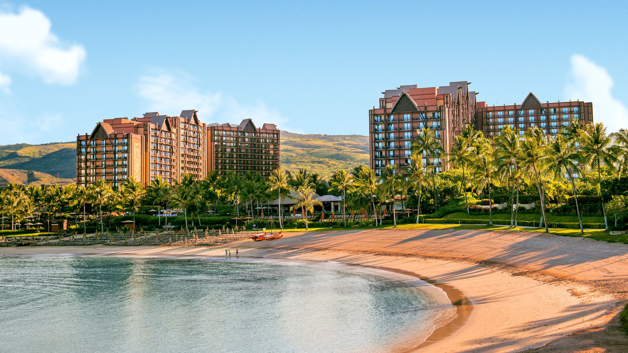 The lagoon and beachfront area at Aulani