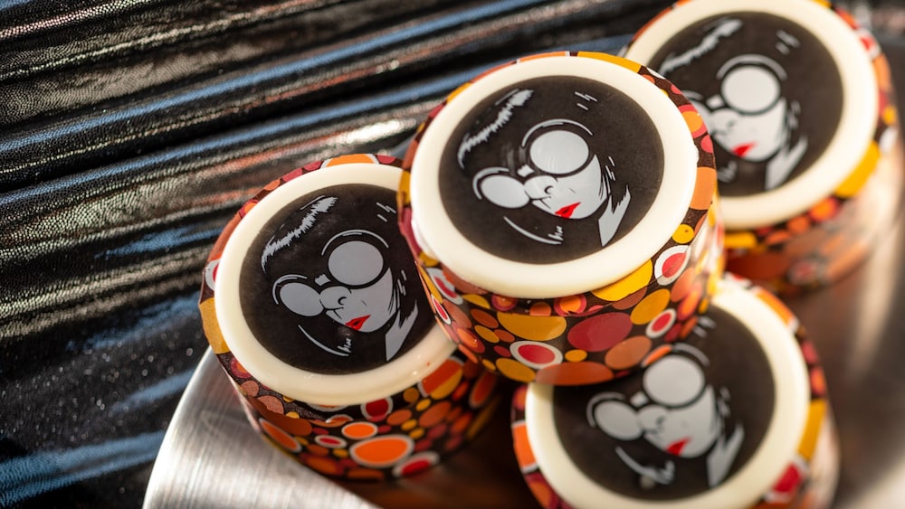 Cookies & cream cookies with Edna Mode decorations from Edna A La Mode Sweets