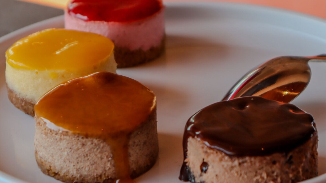 La animada mezcla de mini pay de queso de temporada de Splitsville Luxury Lanes