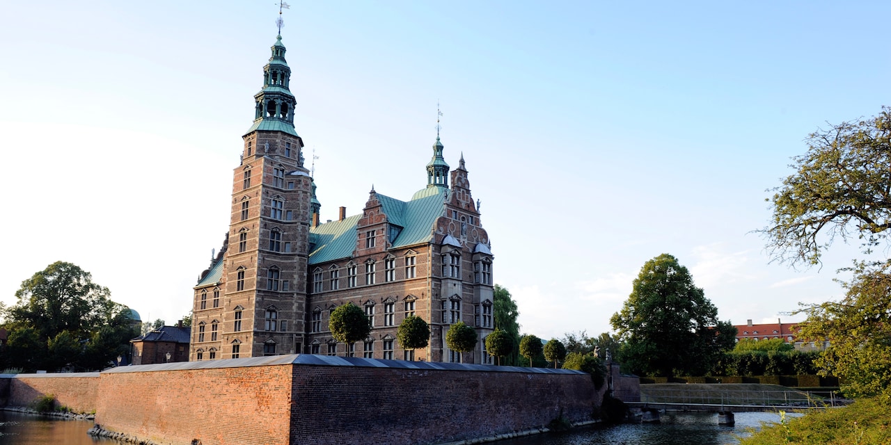 Denmark's Frederiksborg Castle Denmark's Frederiksborg Castle
