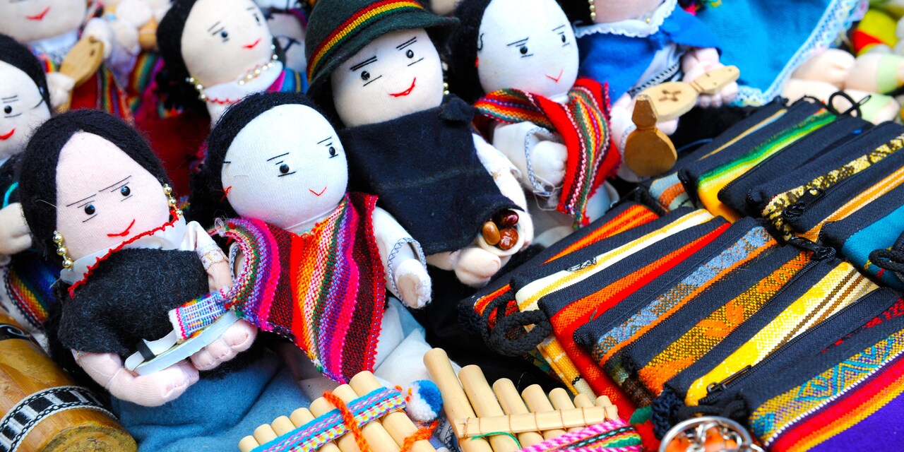 Traditional Ecuadorian dolls, crafts and woven items Traditional Ecuadorian dolls, crafts and woven items