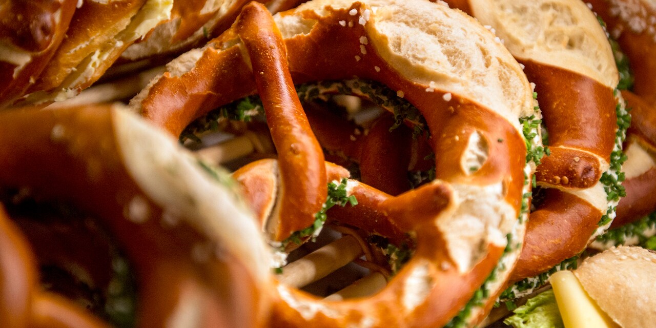 
Pretzels with butter and chives