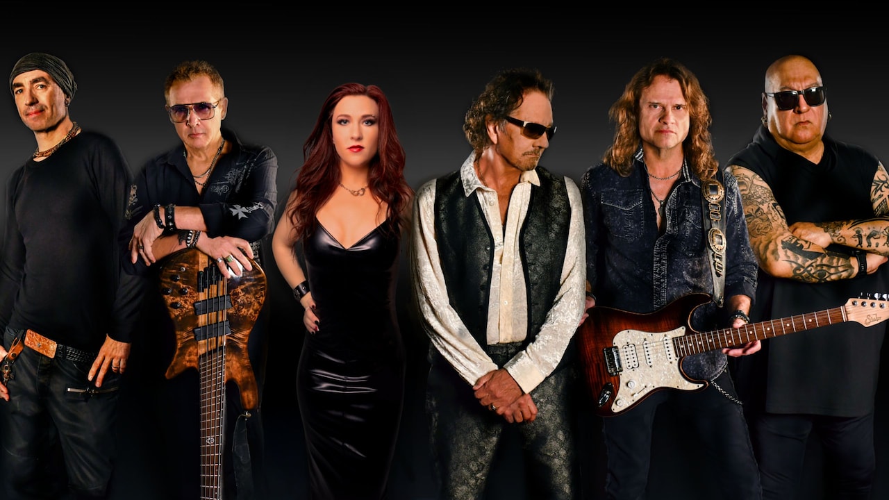 The 6 members of the band Starship featuring Mickey Thomas