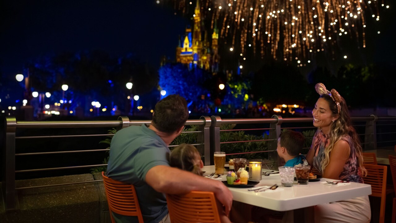 Magic Kingdom Fireworks Dessert Parties: Seats & Sweets at Walt Disney World