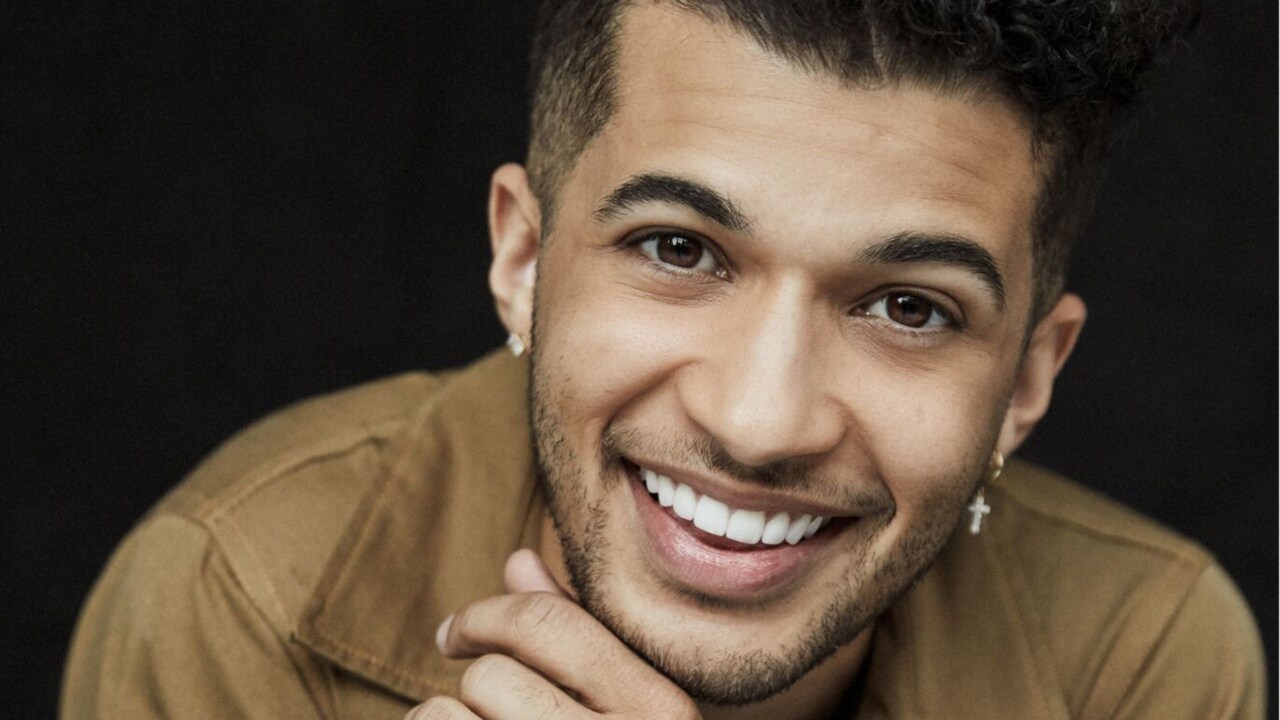 Una foto de Jordan Fisher