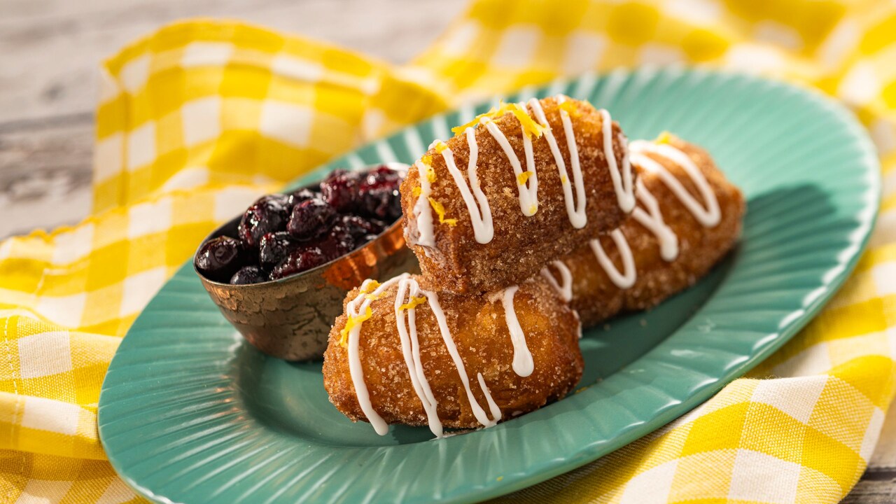 Cinna Poppers from The Citrus Blossom at the Epcot International Flower & Garden Festival
