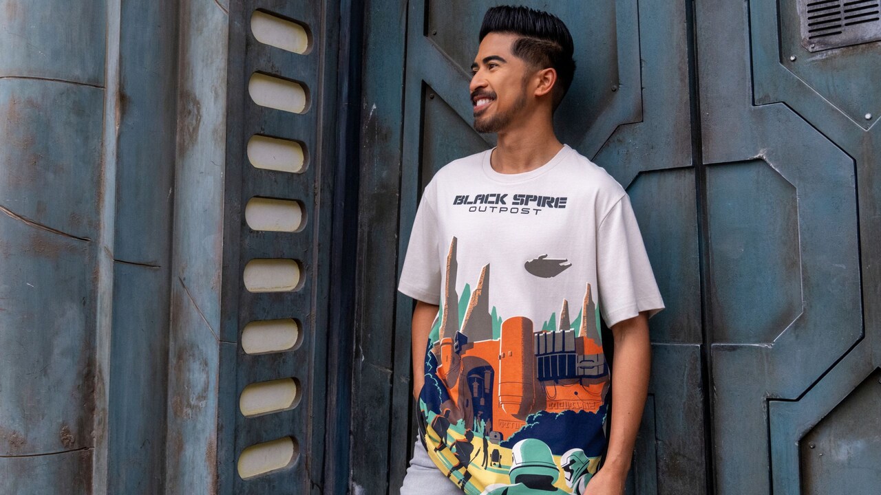 A Guest in a Star Wars themed shirt at Disney's Hollywood Studios theme park