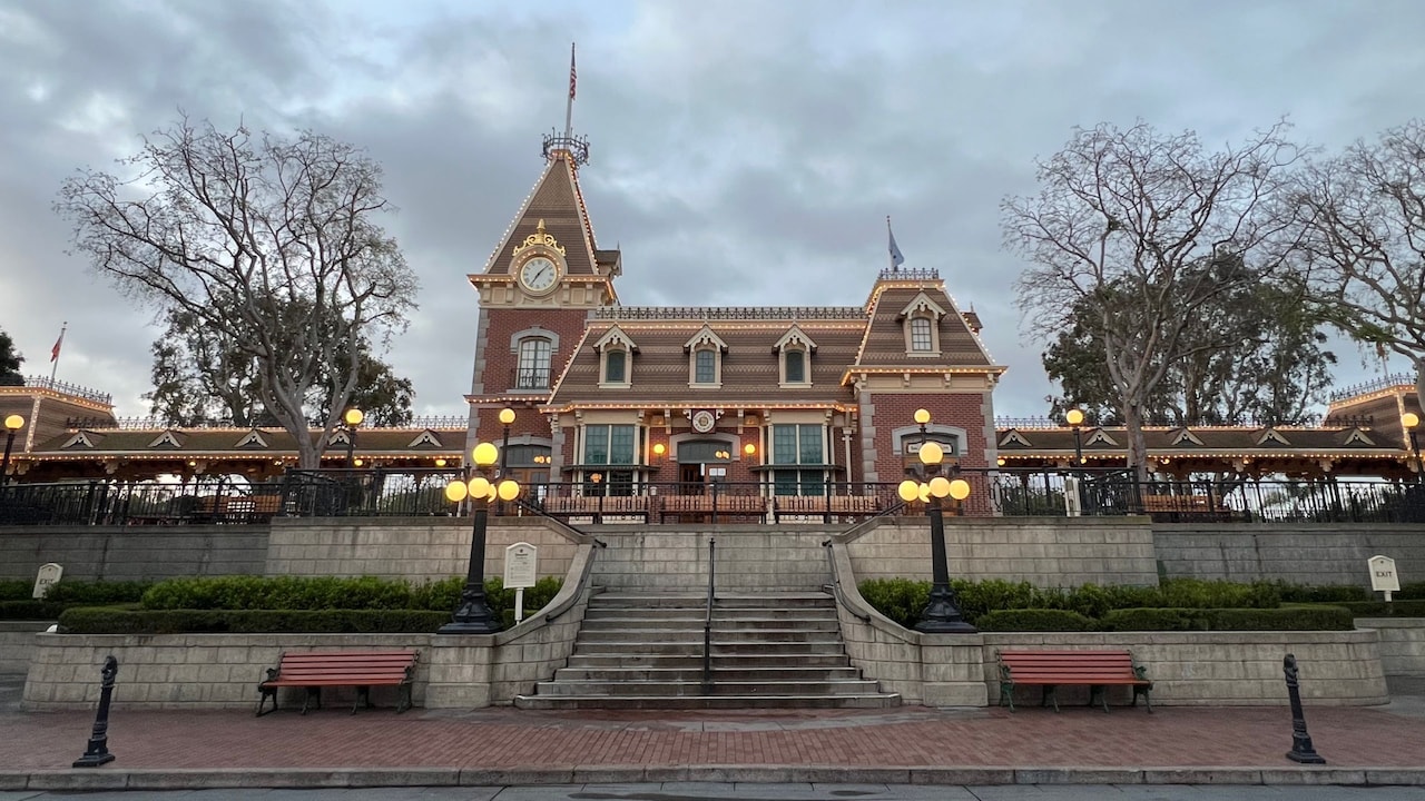 Disneyland Railroad Guided Tour - Temporarily Unavailable at Disneyland Resort