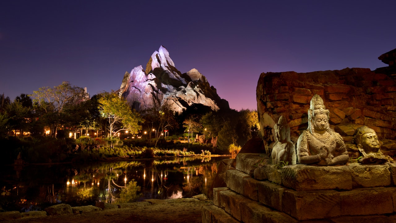 Walt Disney World: Disney's Animal Kingdom Theme Park Explore a world inhibited by 1,700 beasts and discover that maybe you're a little more wild than you ever thought.