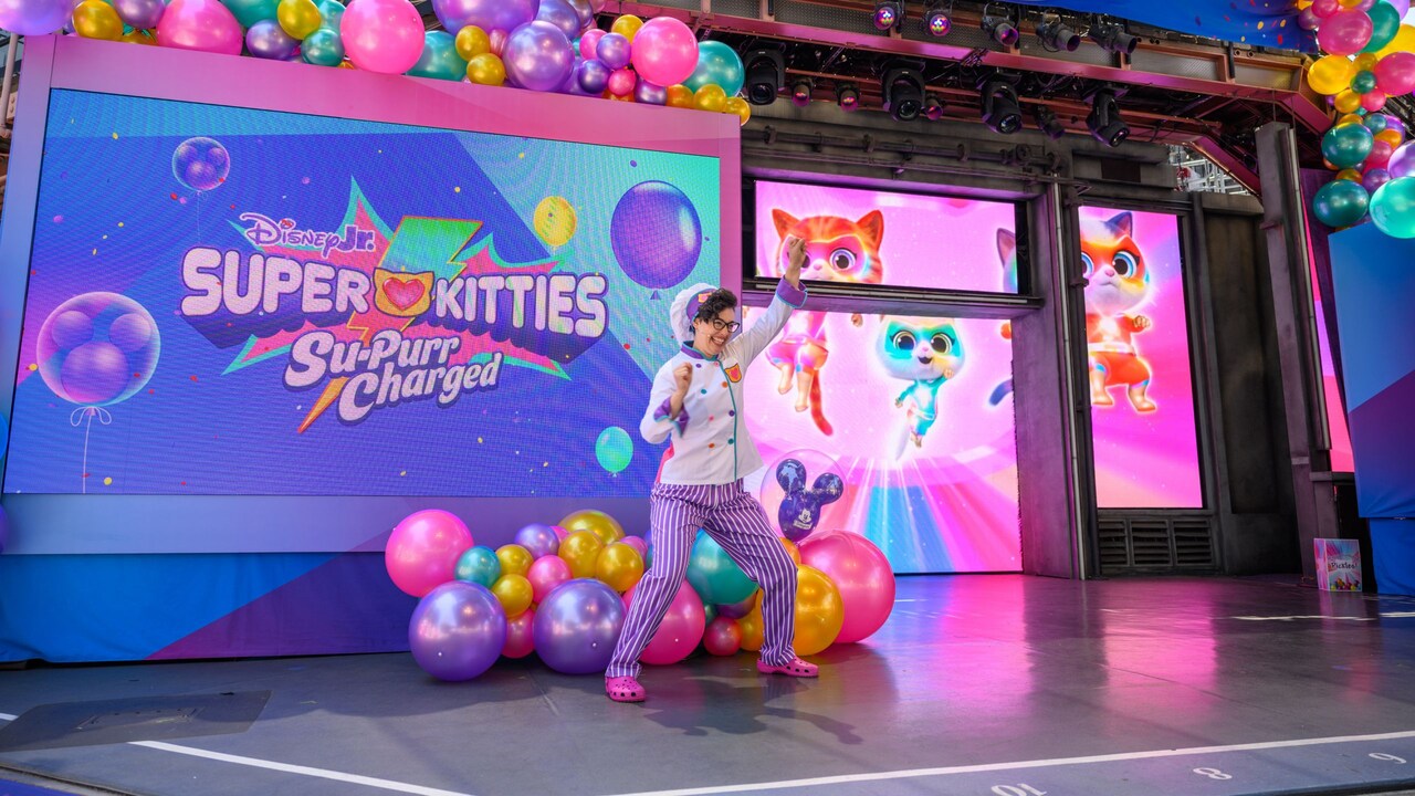 A performer dancing on stage during Disney Junior SuperKitties Su Purr Charged 