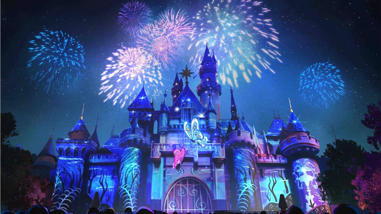Una ilustración de Sleeping Beauty Castle de noche, con proyecciones de espeluznantes árboles y crecimiento forestal cubriendo el castillo con fuegos artificiales sobre él