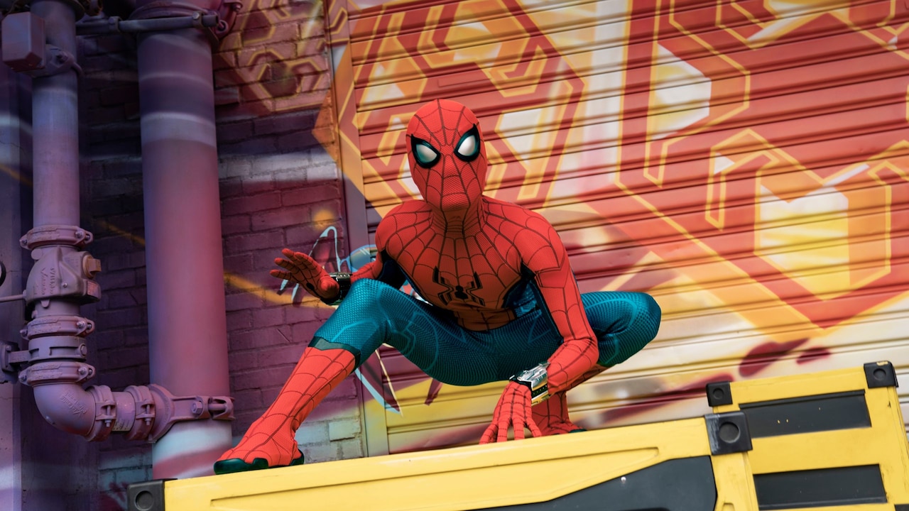 Spider Man en su posición clásica de hombre araña