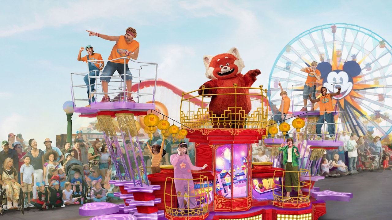 欢乐融融：皮克斯伙伴庆典（Better Together A Pixar Pals Celebration ）巡游中有一辆花车坐着电影《青春变形记》（Turning Red）中的红萌熊猫小美（Mei）