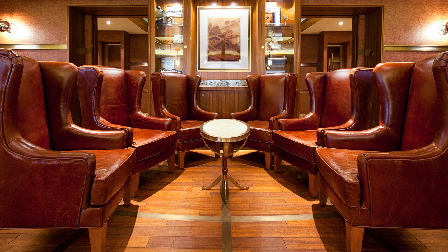 Meridian Lounge & Lounges Disney Cruise Line