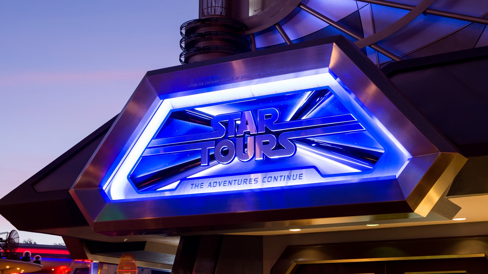 Disney Star Tours Star Wars 3T-RNE ラスト1 Star Tours | Rides & Attractions | Disneyland Park | Disneyland Resort