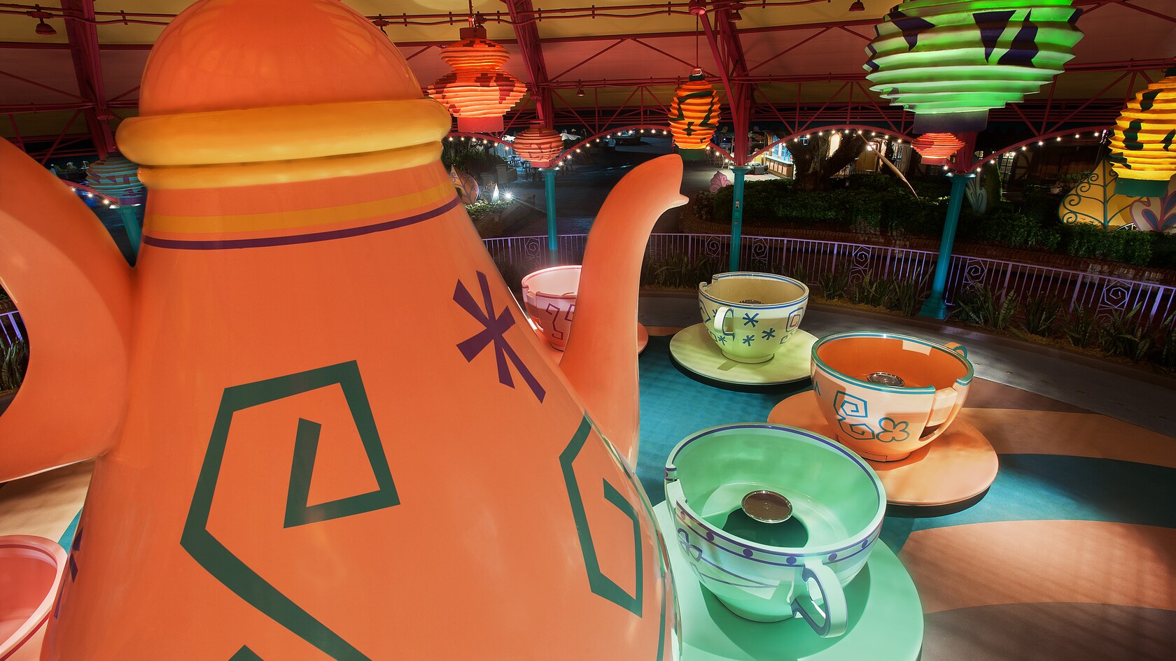 Mad Tea Party Tea Cups - Magic Kingdom Walt Disney World